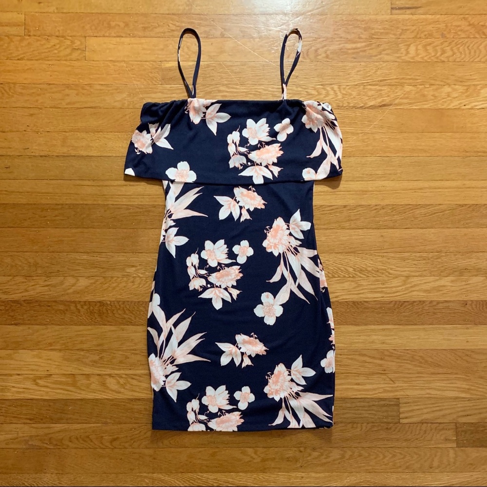 Aqua (brand) cocktail spaghetti strap dress